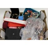 A TRAY OF COSTUME JEWELLERY, JEWELLERY BOXES ETC.