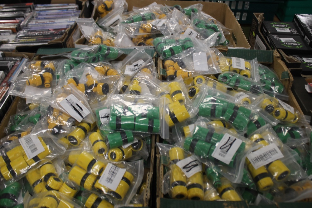 A LARGE QUANTITY OF ASSORTED HOSE PIPE FITTINGS