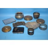 A SMALL COLLECTION OF METALWARE to include an Indian white metal bowl, powder compacts etc.