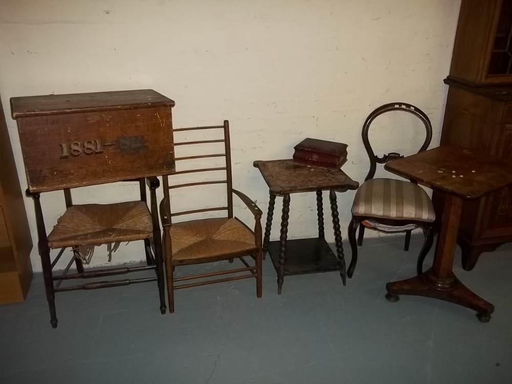 A SELECTION OF SEVEN ITEMS TO INCLUDE A DEORGIAN TILT TOP PEDESTAL TABLE, THREE CHAIRS, A PINE STOR