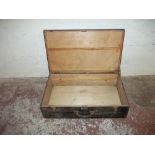 A WOODEN VINTAGE CARPENTERS TOOL BOX