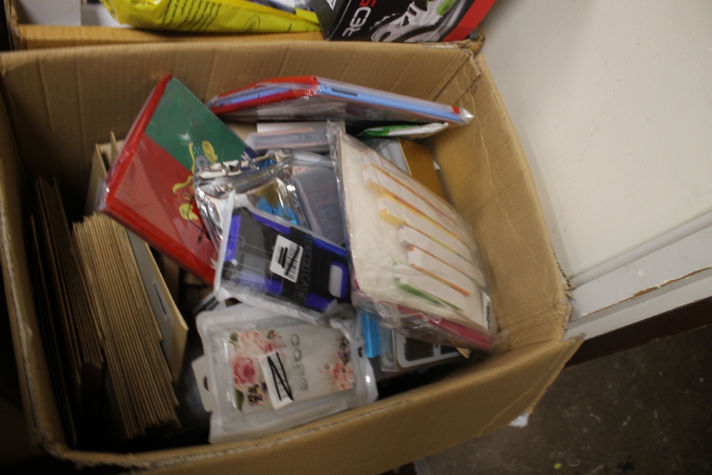 FIVE BOXES OF NEW ITEMS TO INCLUDE PHONE CASES, SCREEN PROTECTORS, ETC. - Image 4 of 4