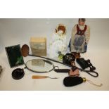 A TRAY OF COLLECTABLES TO INCLUDE A COPPER LADLE, WAFER HOLDER, ROYAL DOULTON PORCELAIN HEADED DOLL,