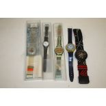 A COLLECTION OF VINTAGE SWATCH WATCHES TO INCLUDE BOXED EXAMPLES (5)