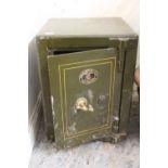 A SAMUEL WITHERS & CO LTD OF WEST BROMWICH VINTAGE SAFE - WITH KEYS APPROX H-61 CM W-46 CM D-43 CM