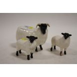 A BESWICK SHEEP FIGURE, TOGETHER WITH TWO BESWICK LAMBS (3)