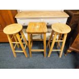 THREE WOODEN BAR STOOLS S/D CONDITION - MARKS TO THE TOP
