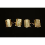 A PAIR OF HALLMARKED 9CT GOLD CUFFLINKS, APPROX 4.7 g