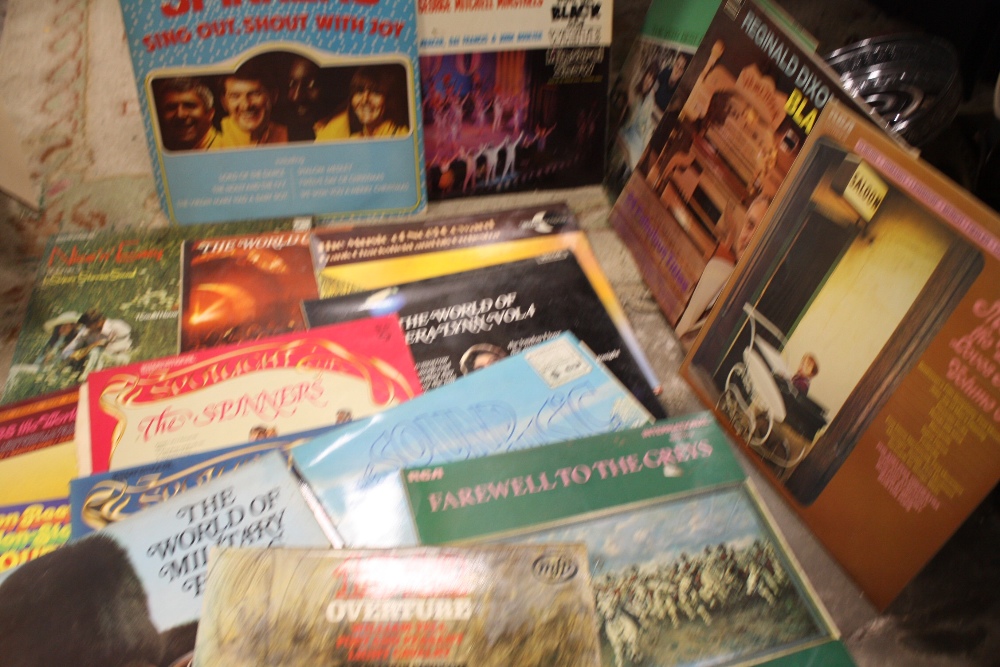 A BOX OF MOSTLY CLASSICAL LP RECORDS - Image 3 of 3