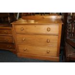 AN ANTIQUE PINE 3 DRAWER CHEST H-76 CM W-92 CM