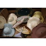 THREE TRAYS OF MOSTLY RETRO CERAMICS TO INCLUDE HAT SHAPED WALL POCKETS, ROYAL WINTON ETC.