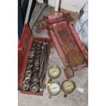 A HYDRAULIC TROLLEY JACK A/F TOGETHER WITH THREE PRESSURE GAUGES PLUS A BAG OF RATCHET STRAPS AND