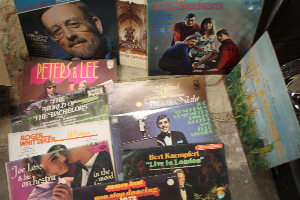 A BOX OF MOSTLY CLASSICAL LP RECORDS - Image 2 of 3