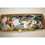 A LARGE QUANTITY OF COLLECTABLE PIN BADGES