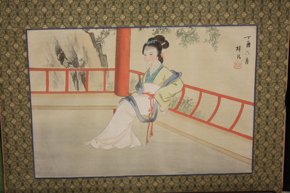 A COLLECTION OF ORIENTAL PICTURES TO INCLUDE A WATERCOLOUR ON SILK, FRAMED AND GLAZED BOWL ETC (6) - Image 3 of 3