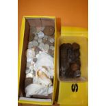 A BOX OF ASSORTED WORLD COINAGE TO INCLUDE A QUANTITY OF VICTORIAN PENNIES AND A REPRODUCTION HENRY