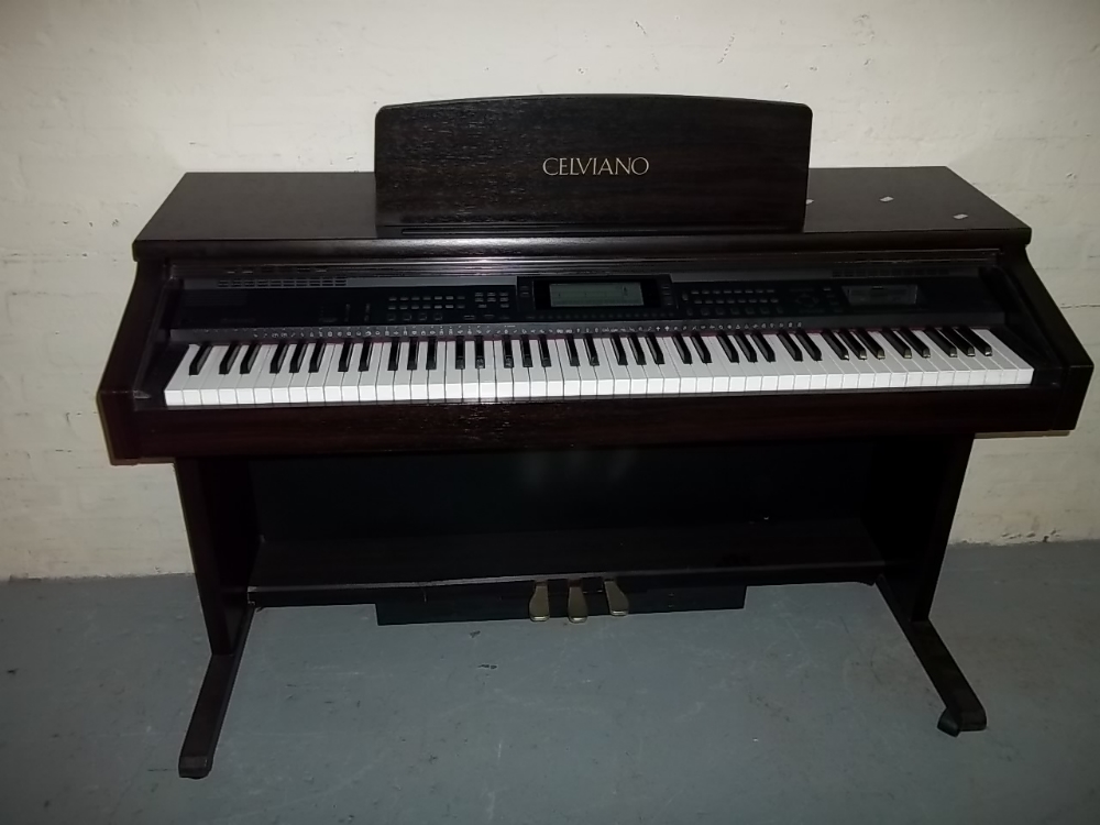 A CELVIANO R60 ELECTRIC PIANO