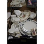 A TRAY OF CERAMICS TO INCLUDE WEDGWOOD "BURGANDY"