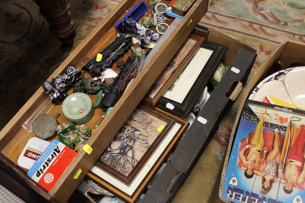 FIVE TRAYS OF ASSORTED SUNDRIES TO INC CERAMICS, RECORDS, TWO VINTAGE TRIANG TRAINS ETC - Image 2 of 5