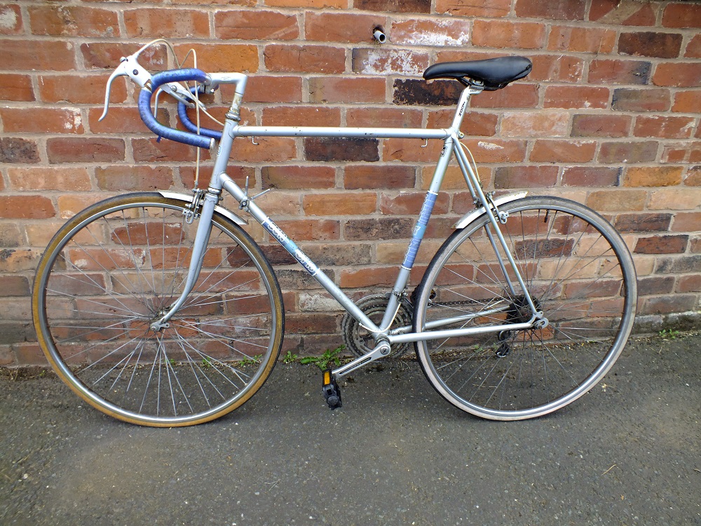 A VINTAGE SILVER GENTS SUN GT10 RACING BIKE, 10 SPEED, 24" FRAME - Image 3 of 3