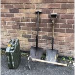 A WW2 MILITARY MK1 SHOVEL TOGETHER WITH A GPO SHOVEL,TRENCHING HOE AND A GERMAN ARMY JERRY CAN - The