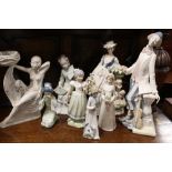 A SELECTION OF MODERN CERAMIC LADY FIGURES, TOGETHER WITH A LARGER FIGURE OF A CLOWN H - 42CM (7)