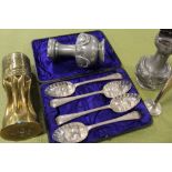 A COLLECTION OF METAL WARE TO INC CASED BERRY PATTERN SPOONS, TRENCH ART VASE, SILVER VASE ETC