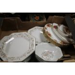 A TRAY OF ASSORTED PLATES TO INCLUDE JOHNSON BROTHERS '"ETERNAL BOW'" AND A SMALL COLLECTION OF
