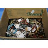 A BOX OF ASSORTED COSTUME JEWELLERY