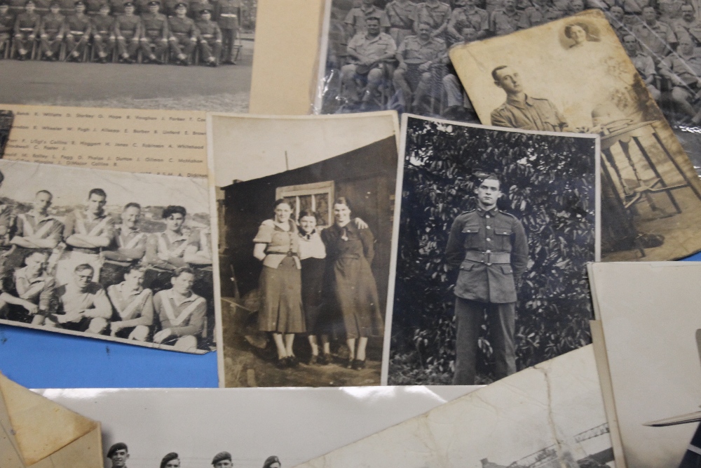 MILITARY PHOTOGRAPHS TO INCLUDE EXAMPLES OF VICTORIAN SOLDIERS, WWII JAPANESE, RAF ETC. - Bild 2 aus 5