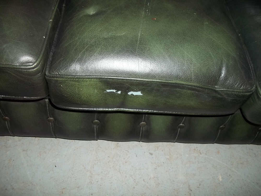 A LEATHER CHESTERFIELD THREE SEATER SOFA - Image 2 of 3