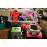 A QUANTITY OF ASSORTED CHILDREN'S TOYS AND GAMES TO INCLUDE ELMO, GHOSTBUSTERS LIMITED EDITION