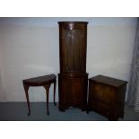 THREE ITEMS TO INCLUDE A HALF MOON HALL TABLE AND A CORNER DISPLAY UNIT