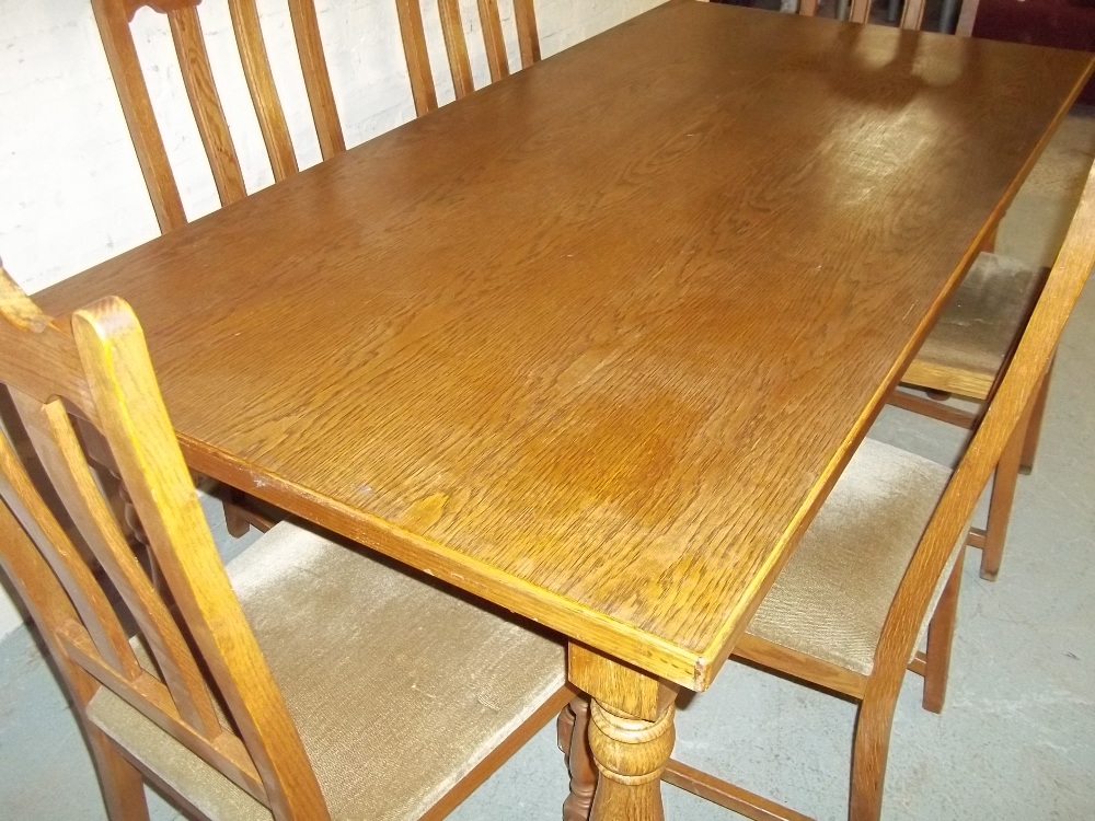 AN OAK DINING SET WITH SIX CHAIRS - Image 2 of 4