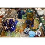 TWO TRAYS OF GLASSWARE TO INCLUDE BLUE GLASS, MURANO STYLE GLASS FISH, CAT AND MOUSE BRANDY GLASS