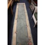 A MODERN CHINESE WOOLEN RUNNER RUG L-345 CM W-72 CM