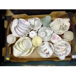 A TRAY OF ASSORTED CUPS AND SAUCERS TO INCLUDE WEDGWOOD' ROYAL DOULTON ETC.