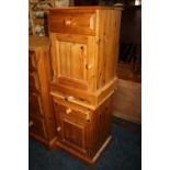 A PAIR OF MODERN PINE BEDSIDE CABINETS W-44 CM (2)