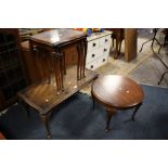 A WALNUT GLASS TOPPED COFFEE TABLE AND NEST OF TABLES WITH A CIRCULAR COFFEE TABLE (3)