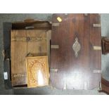 A COLLECTION OF ANTIQUE AND VINTAGE WORK BOXES TO INCLUDE A BRASS BANDED EXAMPLE A/F
