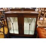 A VINTAGE OAK GLAZED CHINA/DISPLAY CABINET H-125 CM W-105 CM