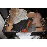 A TRAY OF VINTAGE LEATHER AND OTHER GLOVES TO INC TWO PAIRS OF 1930S LADIES FUR DRIVING GLOVES