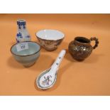 FIVE PIECES OF ORIENTAL CERAMICS TO INCLUDE A SMALL BLUE AND WHITE VASE' CELEDON STYLE BOWL ETC.