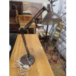 A VINTAGE INDUSTRIAL STYLE ANGLE POISE LAMP