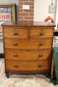 A VICTORIAN MAHOGANY BOW FRONT CHEST OF DRAWERS, W 101 CM