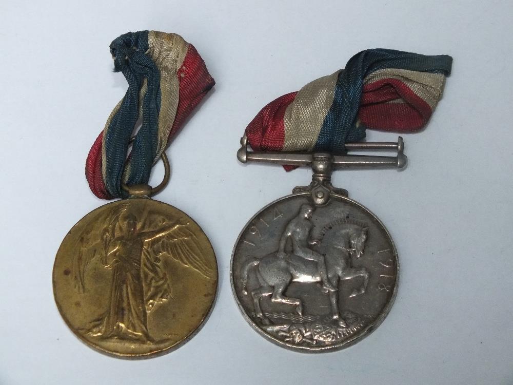 A PAIR OF WWI MEDALS TO J.ROBINSON M.G.C