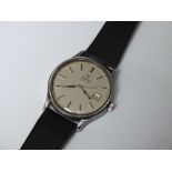 A MEN'S VINTAGE OMEGA QUARTZ WRISTWATCH