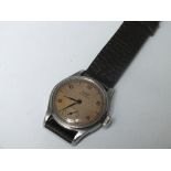 A MEN'S VINTAGE TISSOT WRISTWATCH