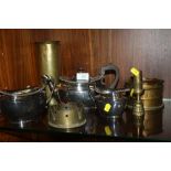 A COLLECTION OF METALWARE TO INCLUDE TRENCH ART, SILVER PLATED THREE PIECE TEA SERVICE ETC