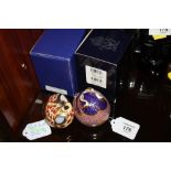 A ROYAL CROWN DERBY COUNTRY MOUSE PAPERWEIGHT, hexagonal 21 gold stopper, with box, W 7 cm, together